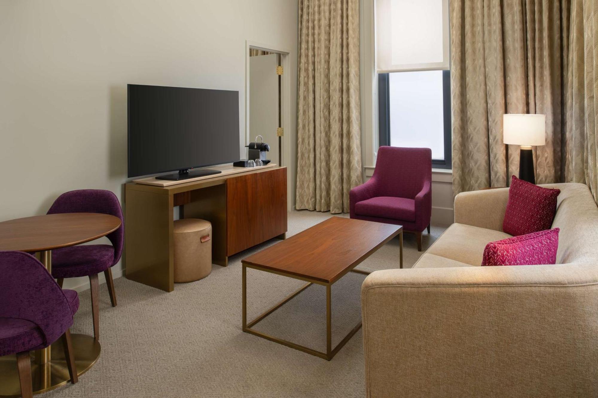 Hotel Savoy Kansas City, Tapestry Collection By Hilton Exterior photo